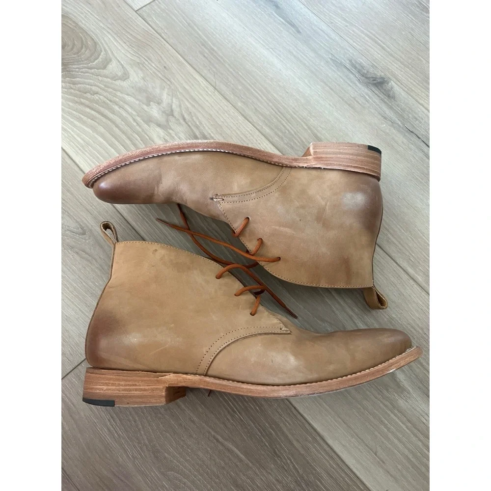 Stylish Tan Leather Chukka Boots